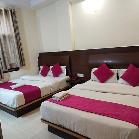 Hotel Lav Kush Deluxe At Paharganj Νέο Δελχί Εξωτερικό φωτογραφία