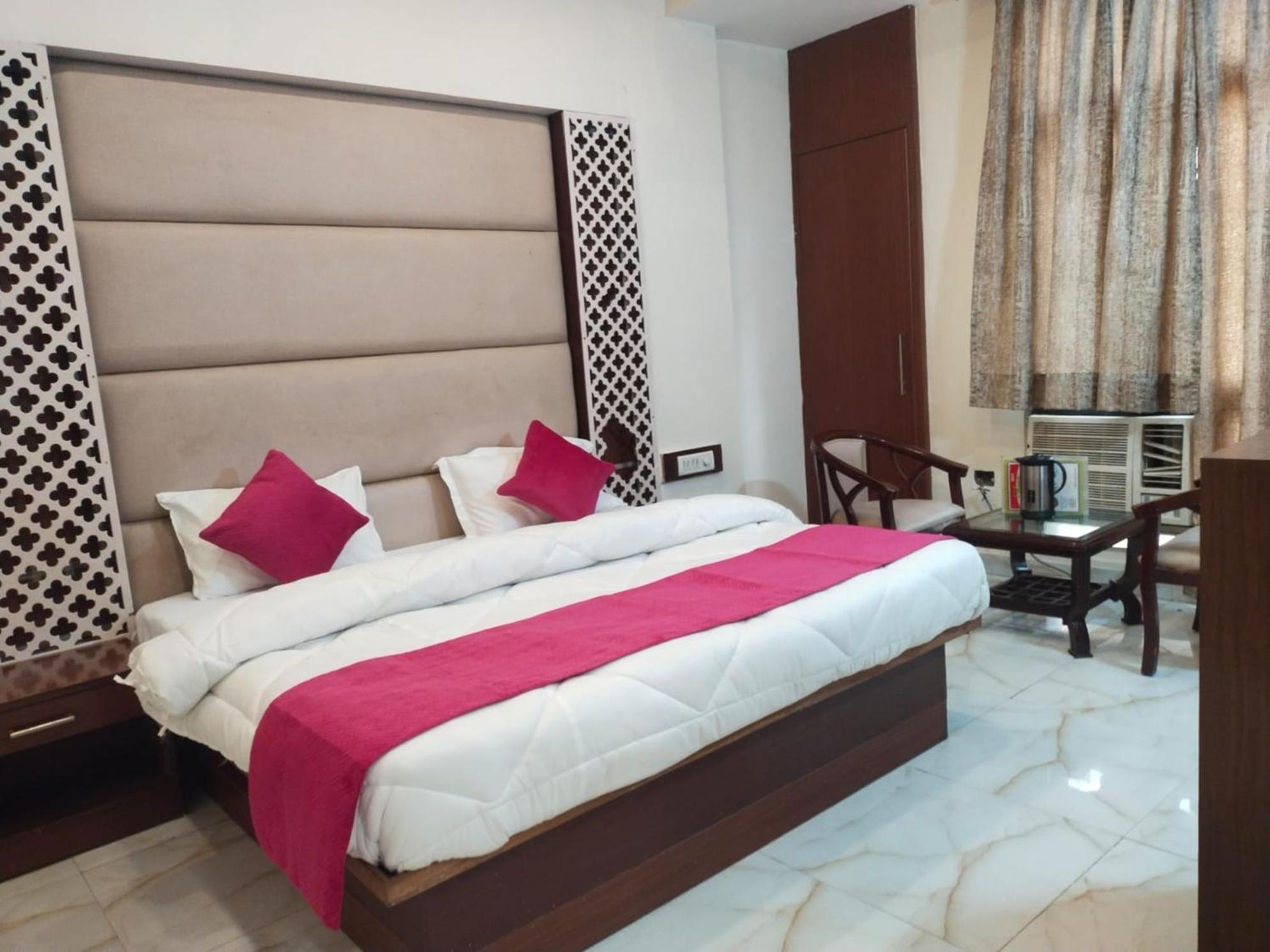 Hotel Lav Kush Deluxe At Paharganj Νέο Δελχί Εξωτερικό φωτογραφία