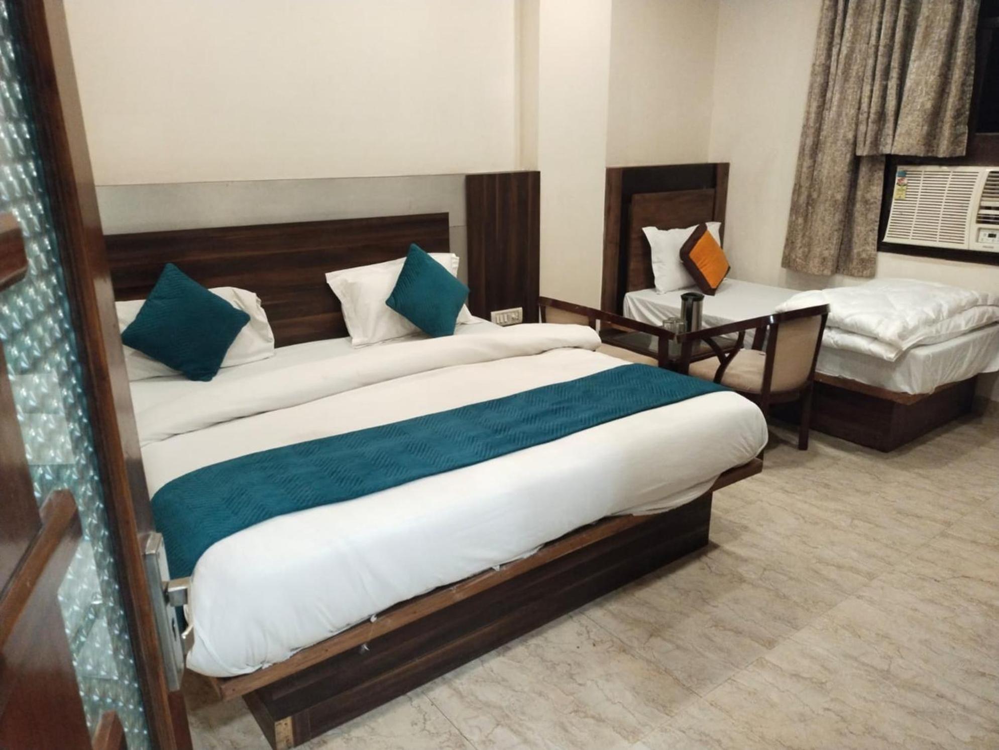 Hotel Lav Kush Deluxe At Paharganj Νέο Δελχί Εξωτερικό φωτογραφία